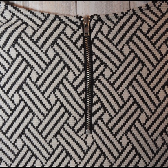 H&M size 8 bodycon dress - Picture 4 of 4